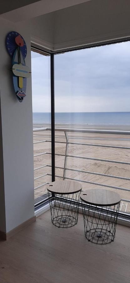 Appartment With Frontal Sea View With 3 Bedrooms Koksijde Exterior foto